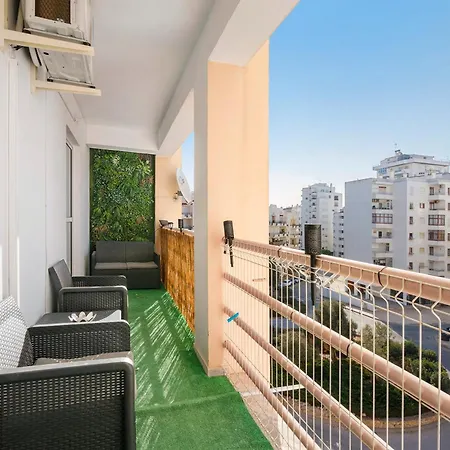 Barbecue And - 200m Away * Armação de Pêra