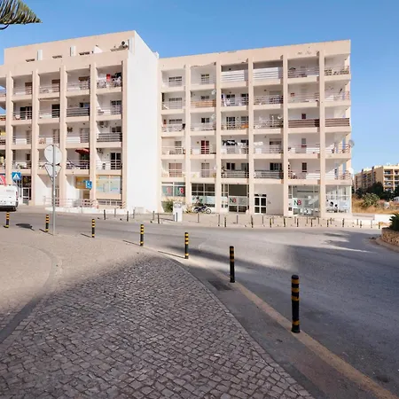 Barbecue And - 200m Away * Armação de Pêra