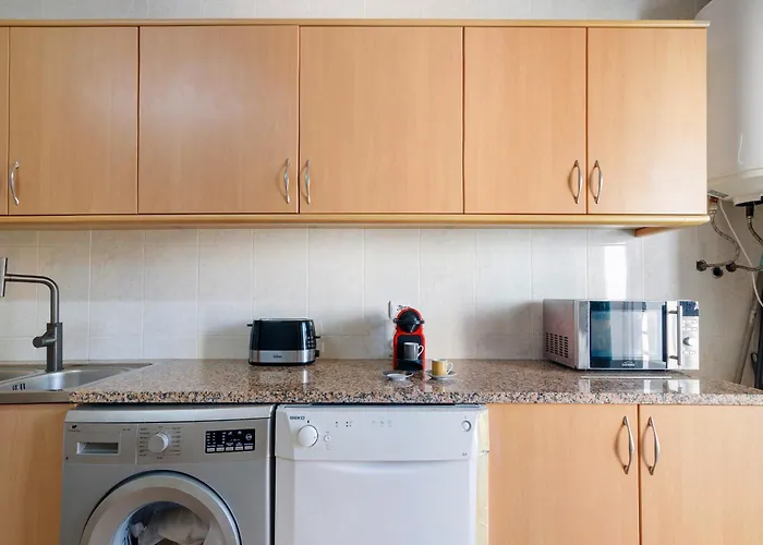 Barbecue And - 200m Away Armação de Pêra