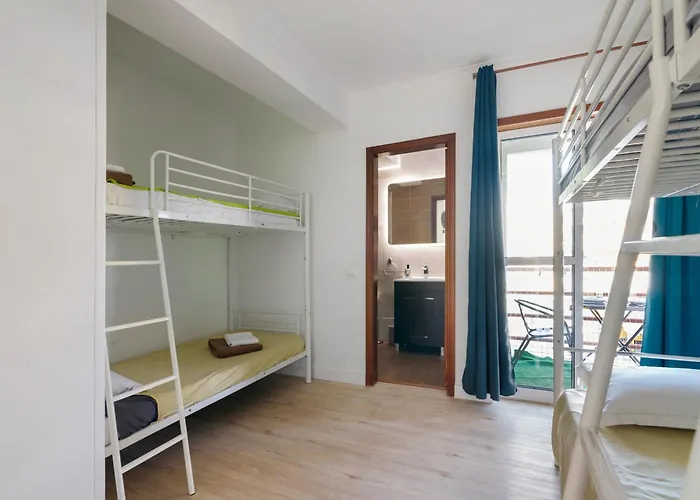 Barbecue And - 200m Away